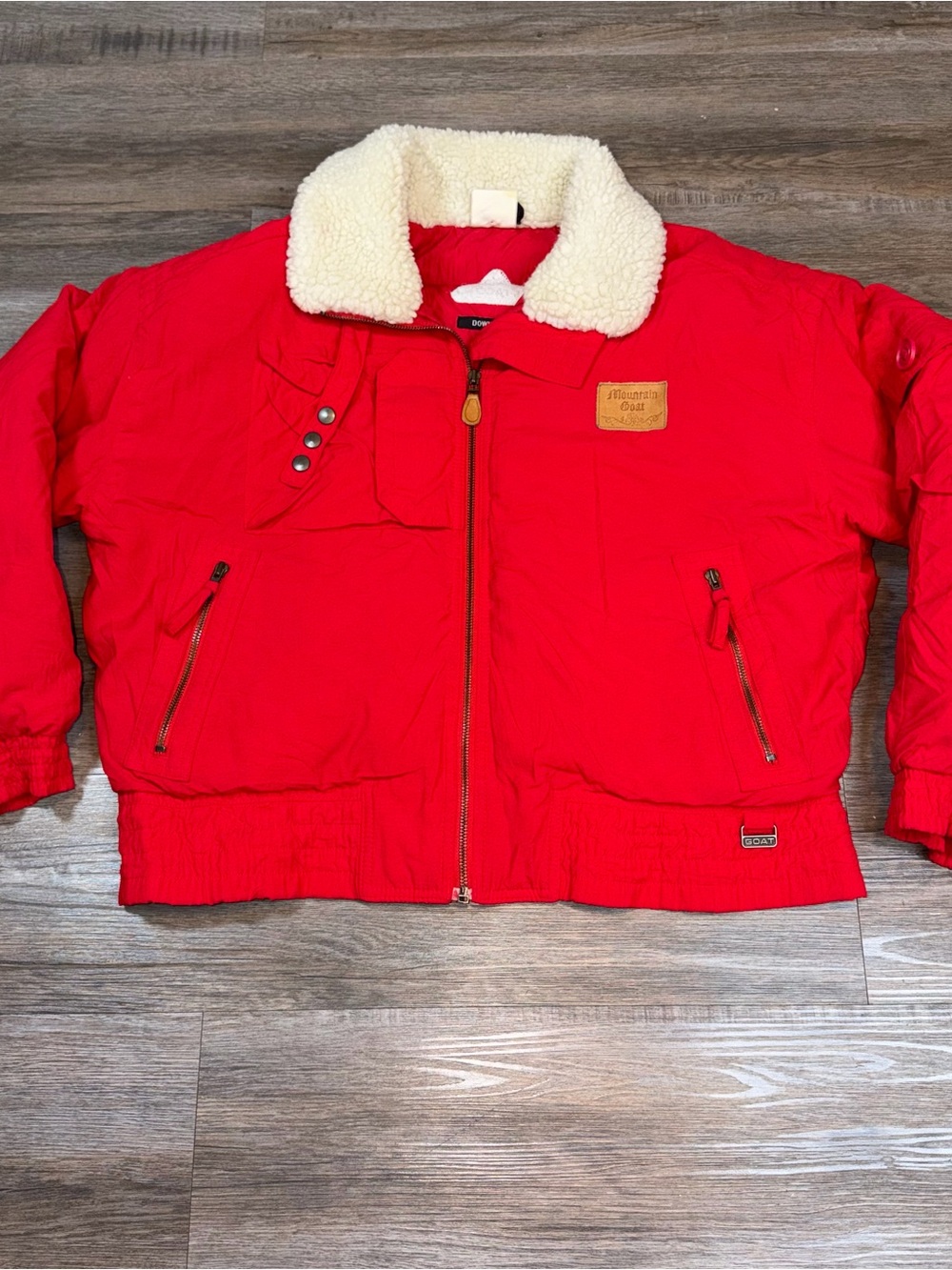 VTG Mountain Goat Jacket Women's Medium Long Sleeve Bomber Puffer Coat Red White